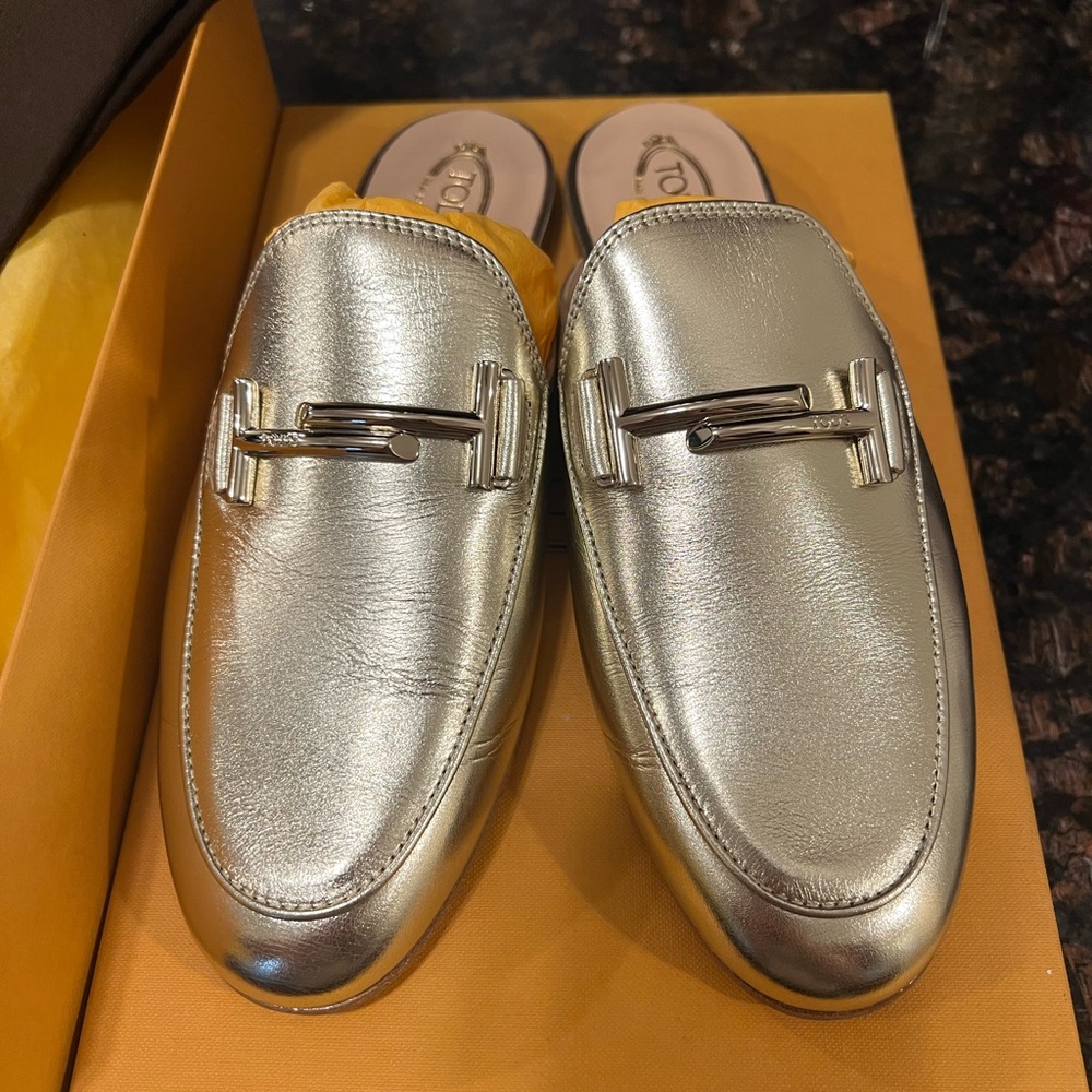 Tod’s double T mules - BRAND NEW